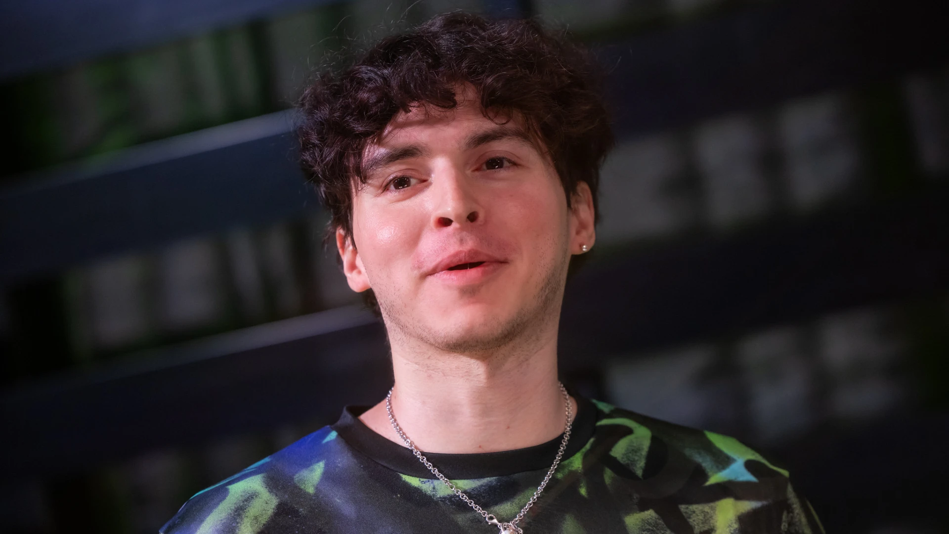 contractz webp smilling