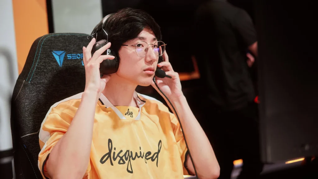 dsg darkwings headphones webp