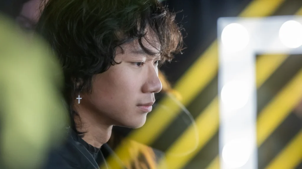 fly gryffinn thinking webp